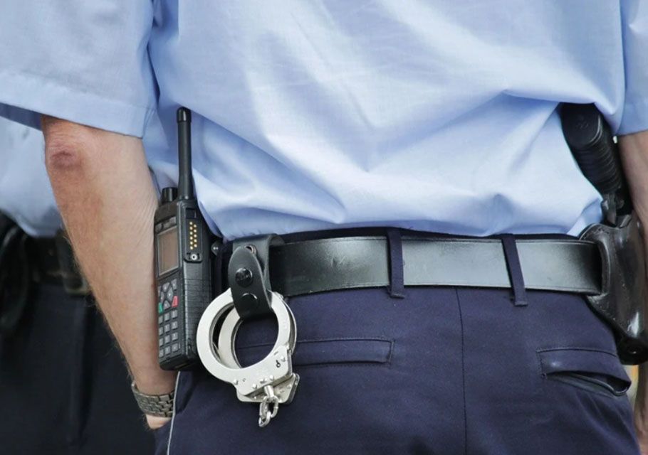 В Казани будут судить бывшего полицейского за получение взяток