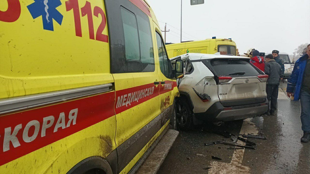 В ДТП с каретой скорой помощи в Татарстане погибла медсестра