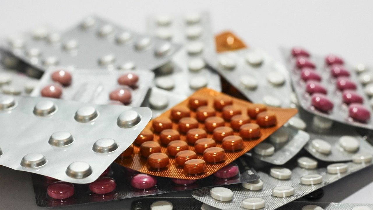 Россияне стали реже покупать противоковидные лекарства