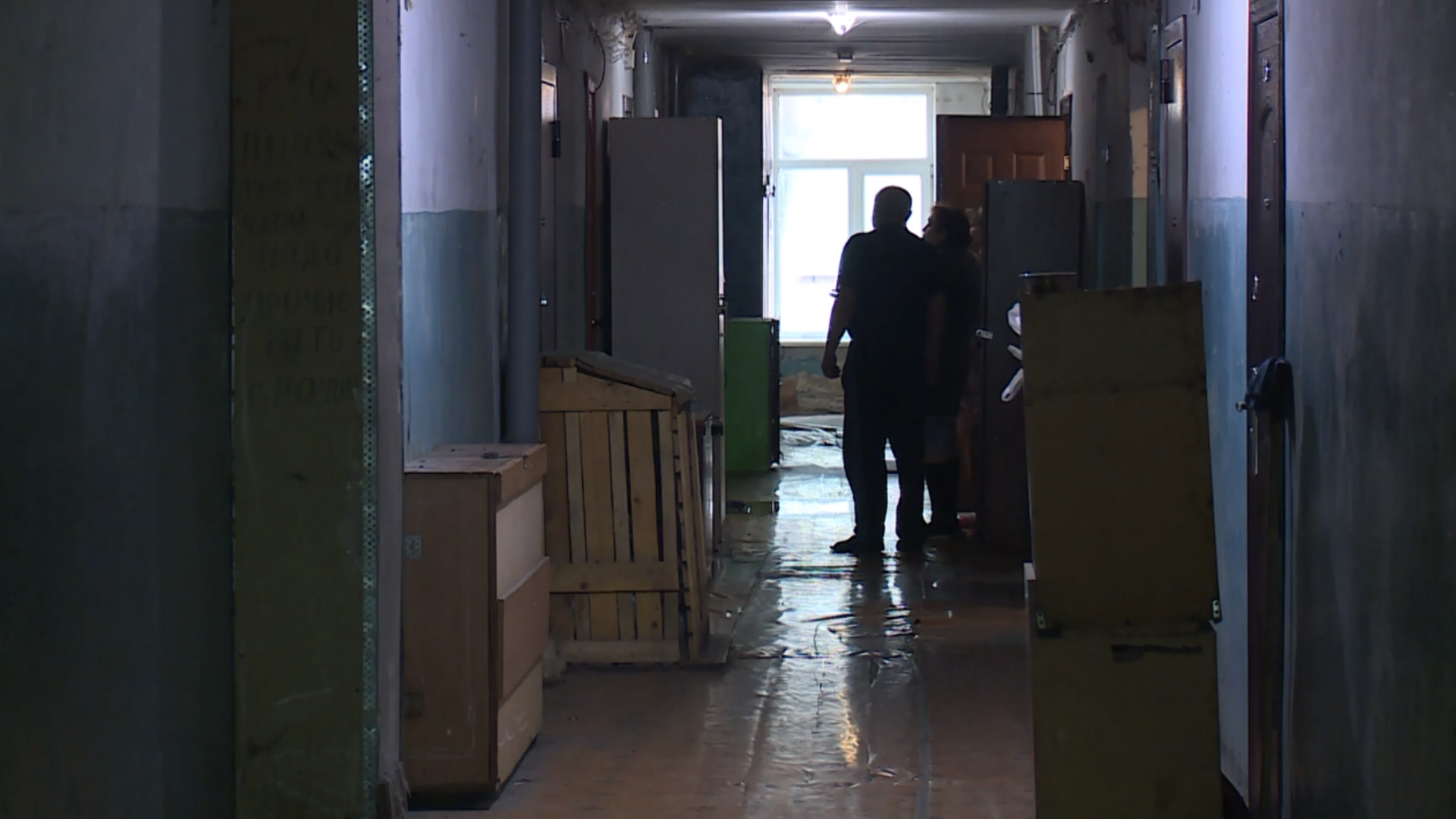 В Казани жителям многоэтажки срезали трубы водоснабжения и оставили без воды