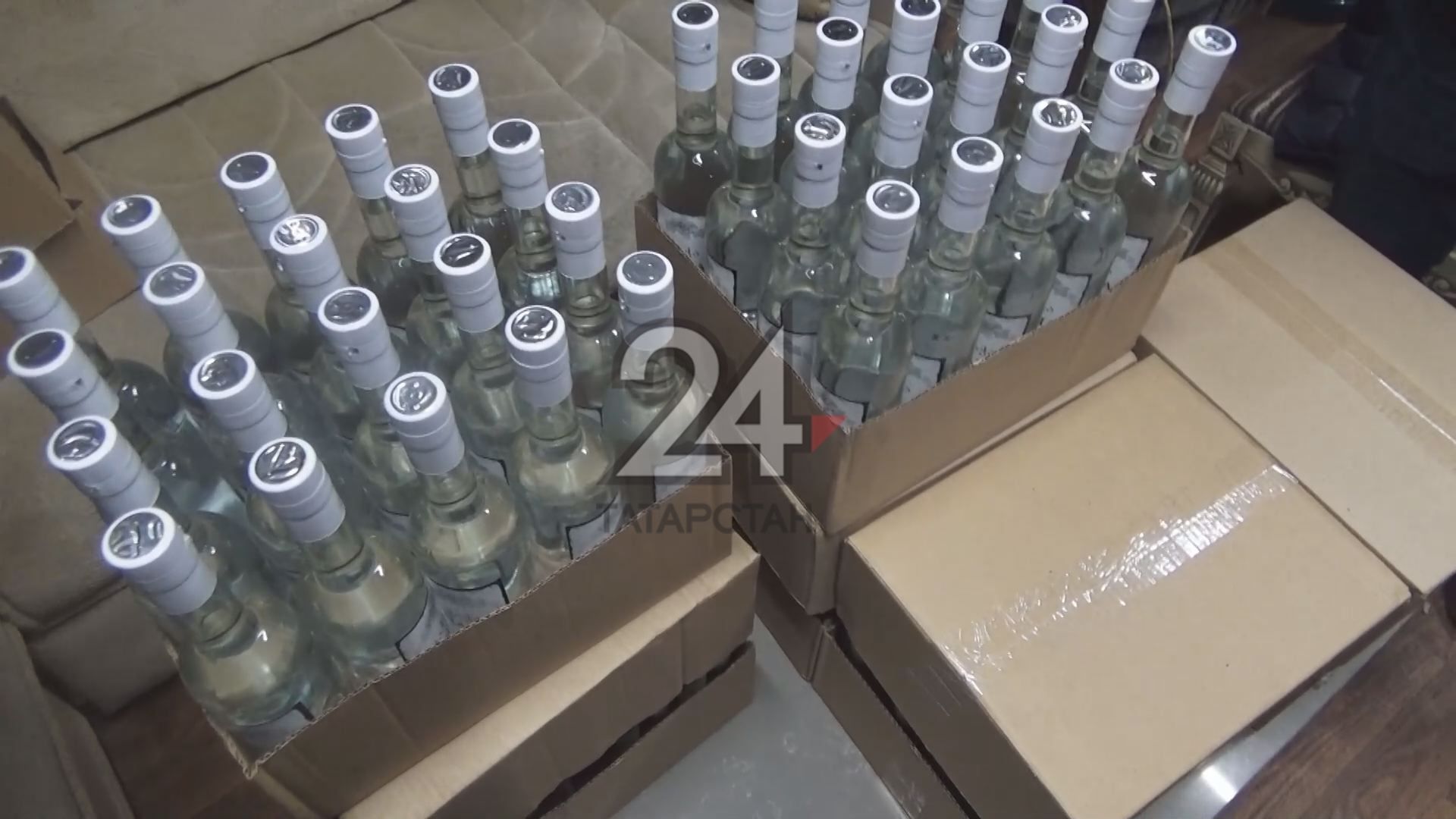 Полицейские Казани изъяли около двух тонн фальсифицированного алкоголя