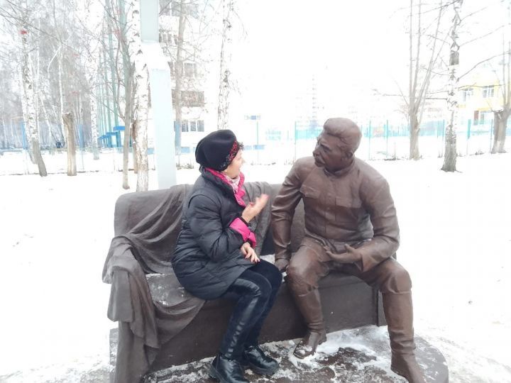 Глава Минобрнауки РТ прокомментировал историю с памятником Сталину в Челнах