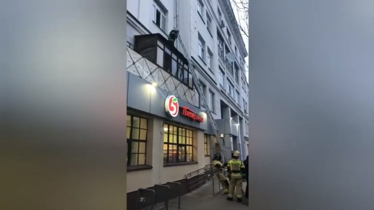 В Казани 8-летний мальчик выпал из окна третьего этажа