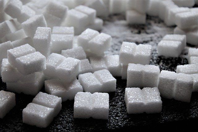 Россиянам запретили вывозить сахар из страны