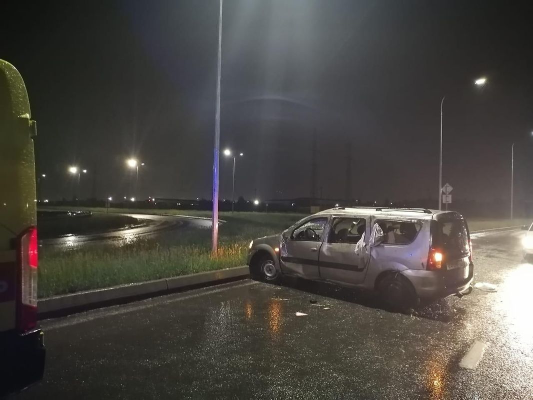 В Челнах водитель погиб, вылетев из салона автомобиля в момент ДТП