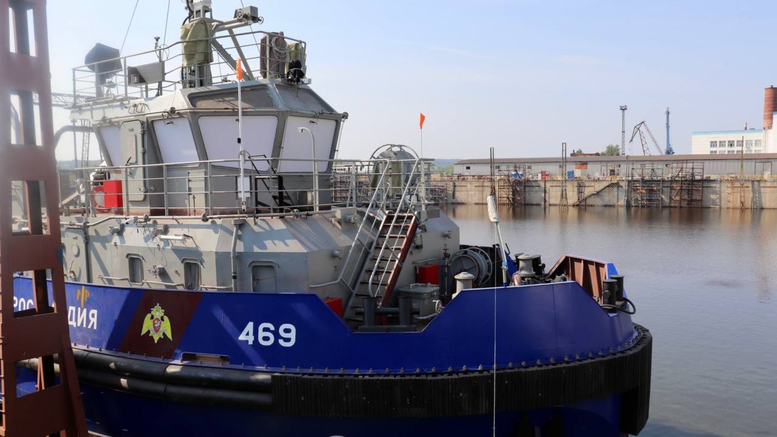 Построенный в Татарстане корабль будет охранять Крымский мост