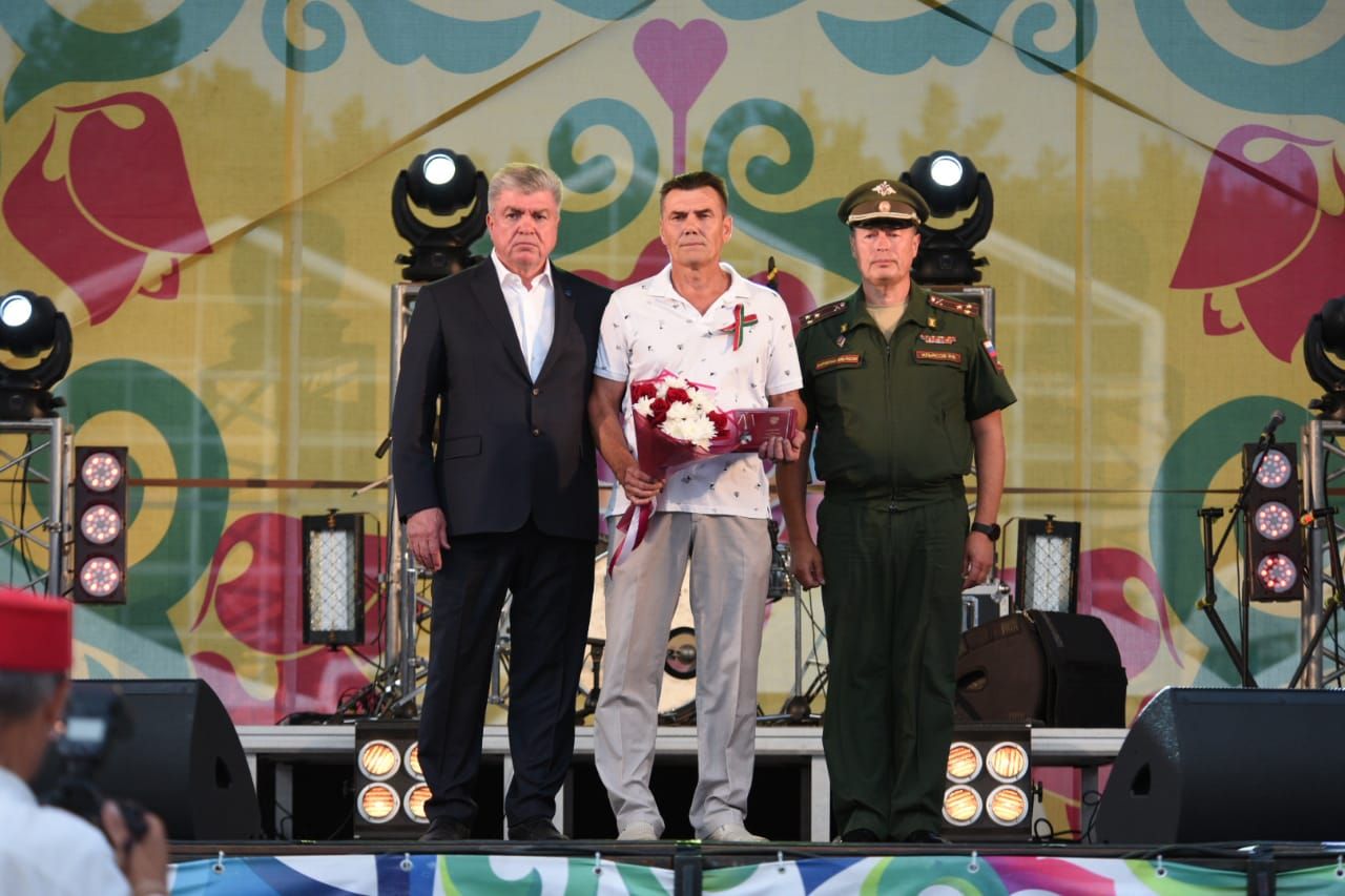 Семьям погибших военнослужащих из Челнов вручили государственные награды