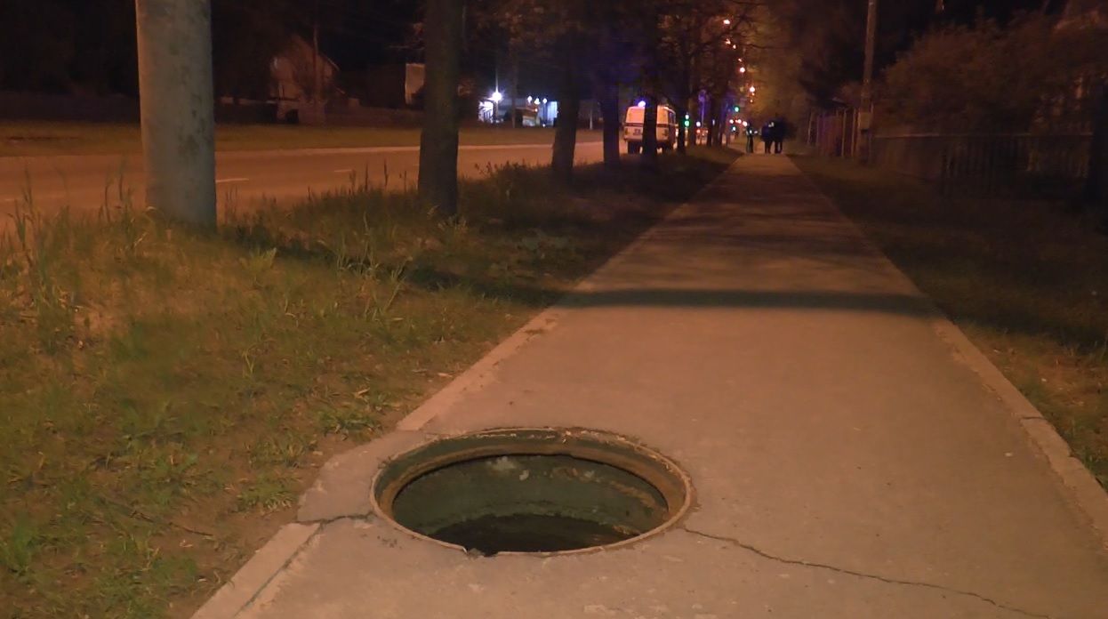 В Казани неизвестные воруют крышки канализационных люков