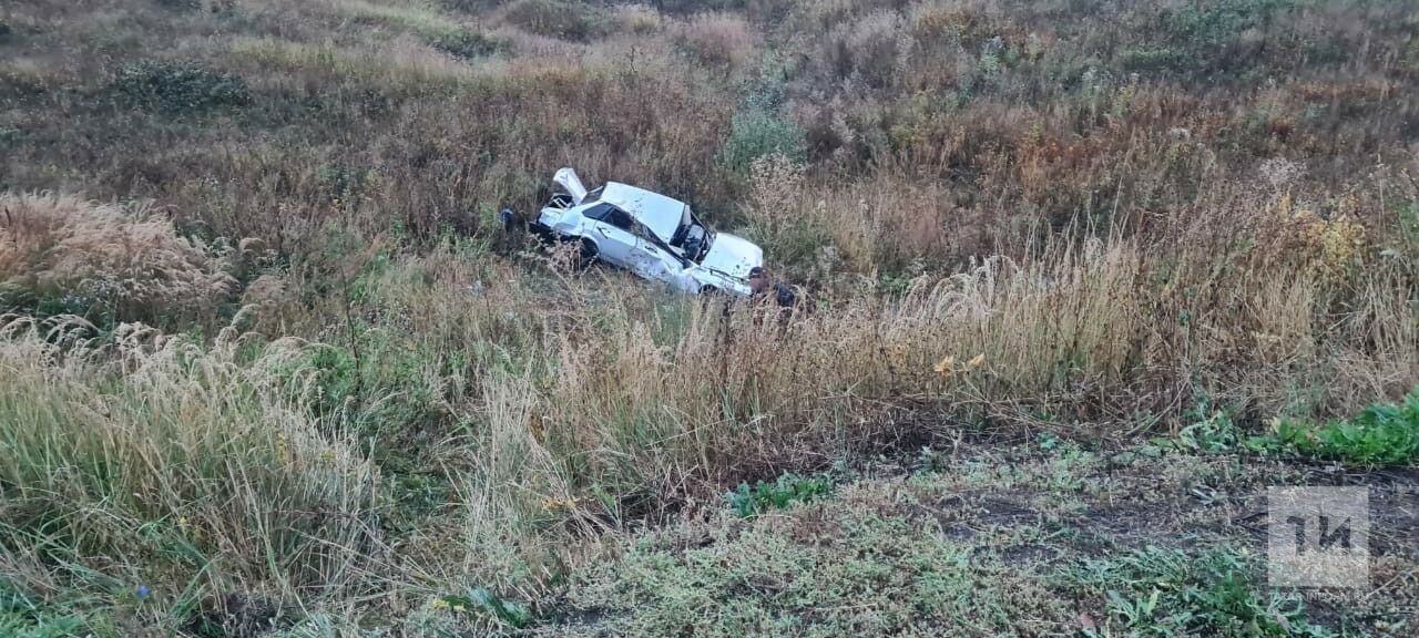 Пассажир погиб с серьёзном ДТП в Татарстане, водитель сбежал