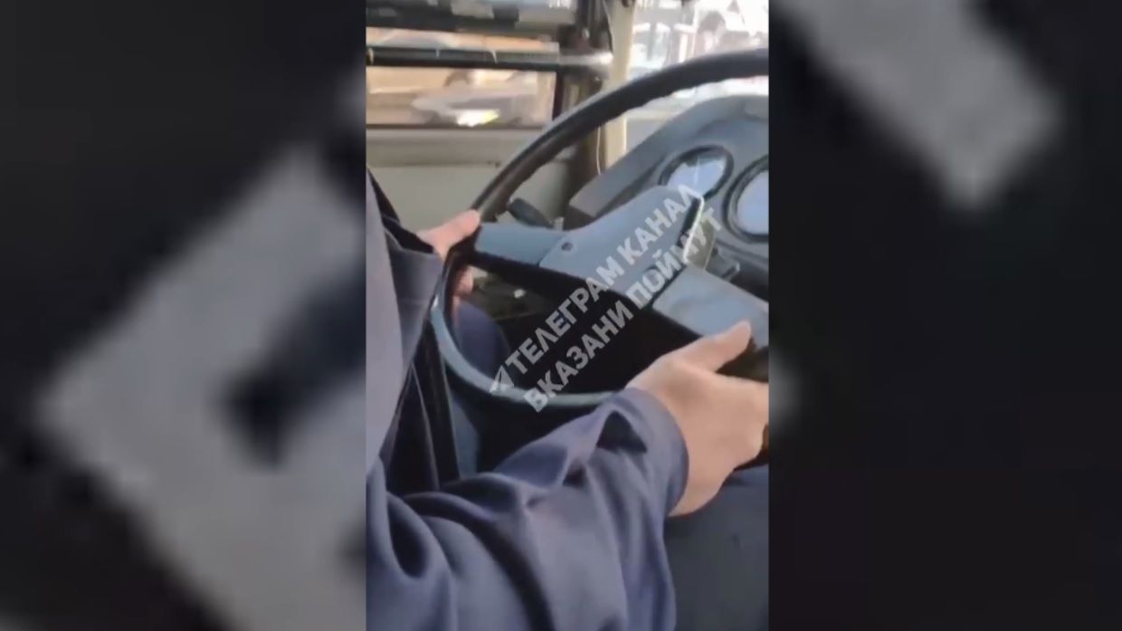 Не выдержал и сорвался: в Ассоциация АТП РТ ответили на видео, где водитель автобуса оскорбляет пассажирку