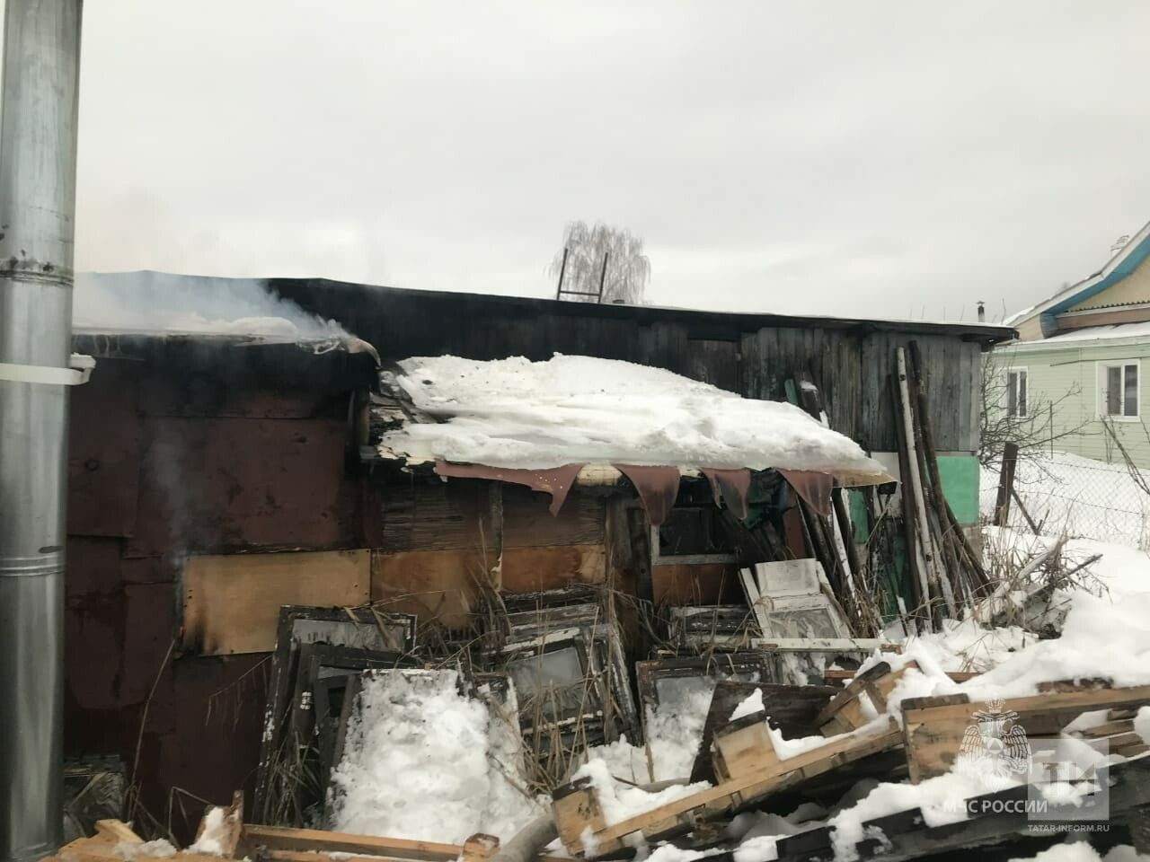 В Татарстане семья с пятью детьми осталась без жилья из-за пожара
