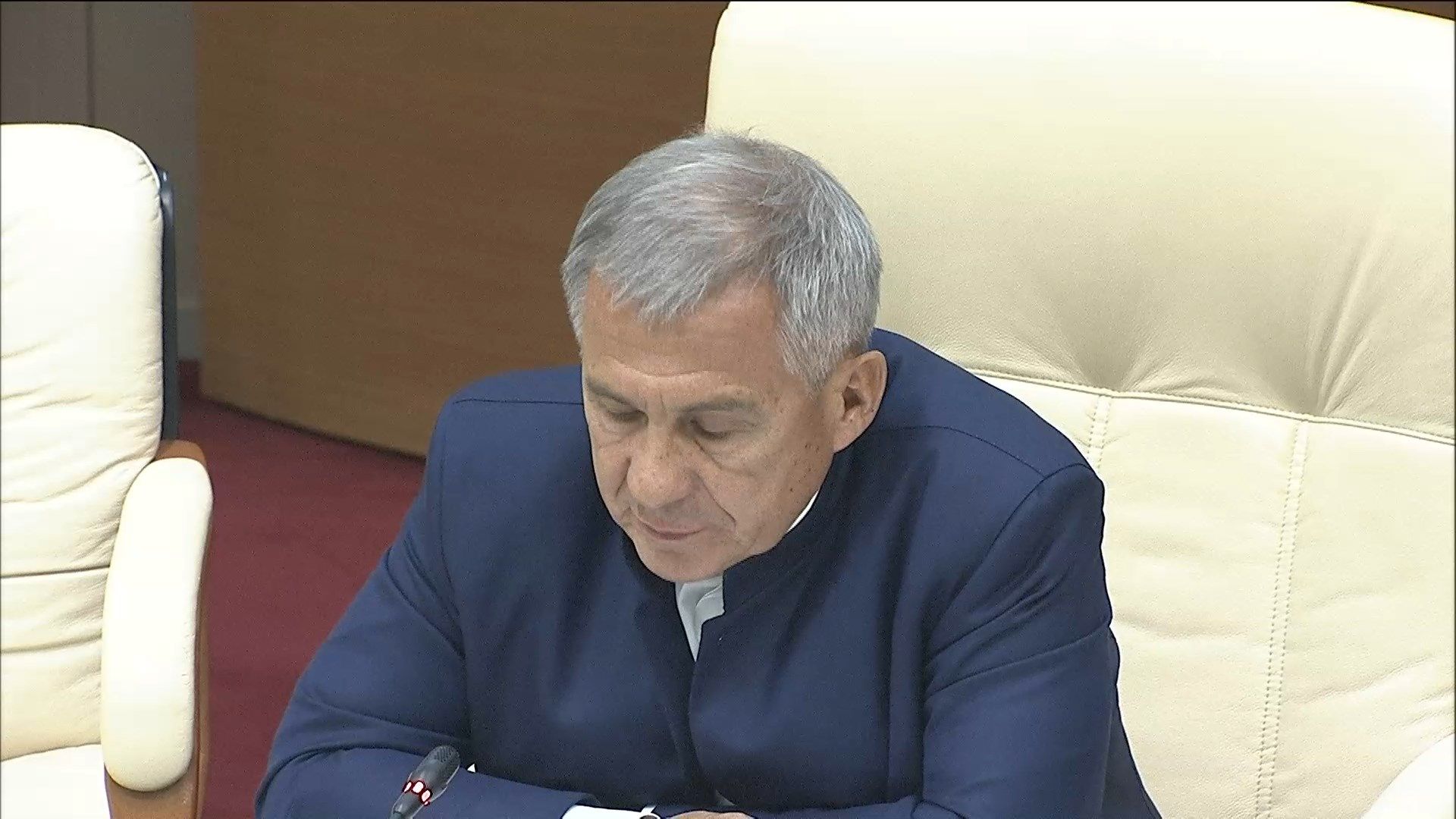 Минниханов поручил усилить контроль за состоянием сетей теплоснабжения в Татарстане