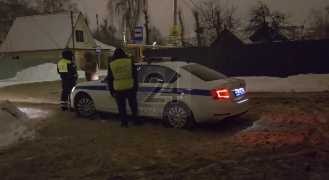 Автомобиль нетрезвого водителя эвакуировали в Казани