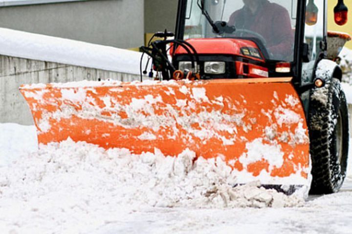 На дорогах Татарстана работают 370 единиц снегоуборочной техники