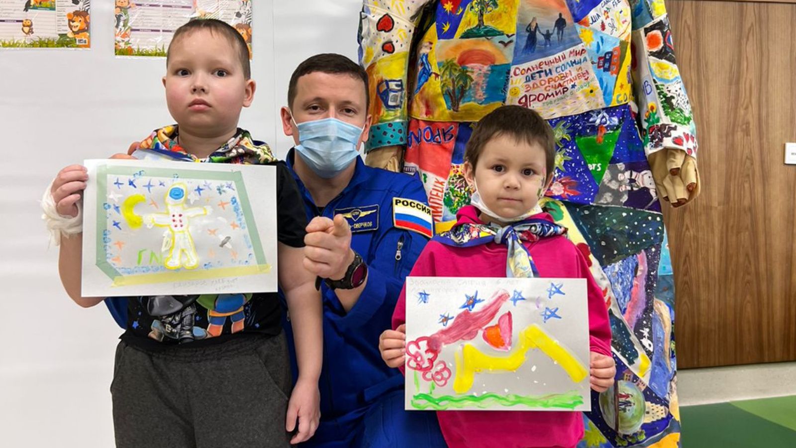 Рисунки онкобольных детей из Казани нанесут на ракету, которая полетит в космос