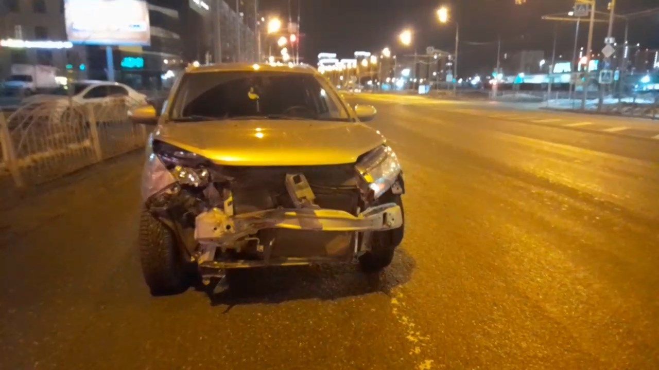 Пассажирка пострадала при столкновении трех машин в Казани