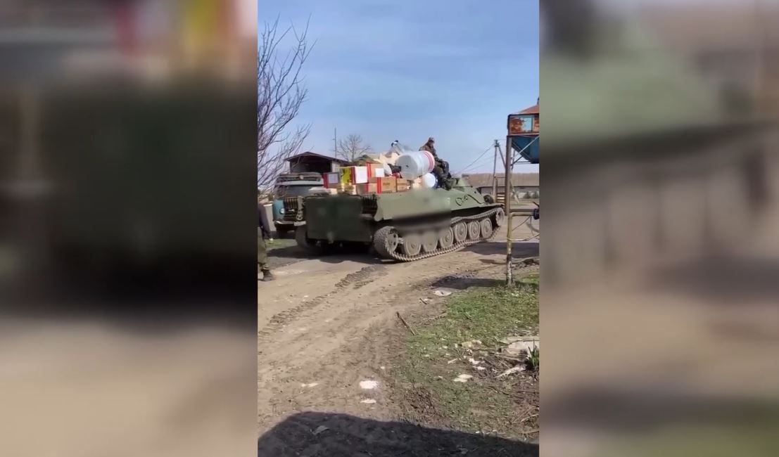 Глава Альметьевского района доставил 16 тонн гумпомощи военнослужащим