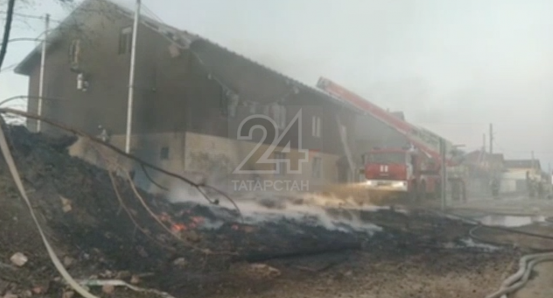 Банный комплекс горит в Казани