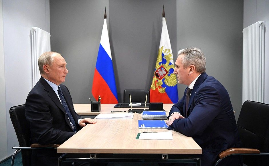 Путин провел рабочую встречу с губернатором Тюменской области
