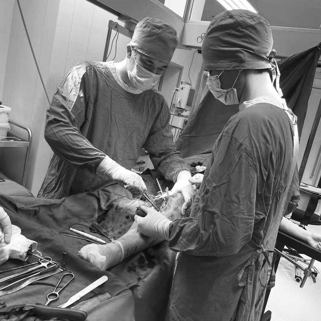 Казанские врачи провели операцию самокатчику со сложным переломом