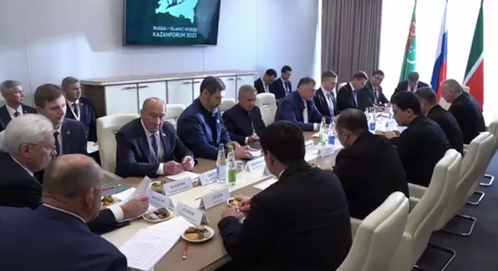 Минниханов встретился с гендиректором Агентства транспорта и коммуникации при Кабинете Министров Туркменистана