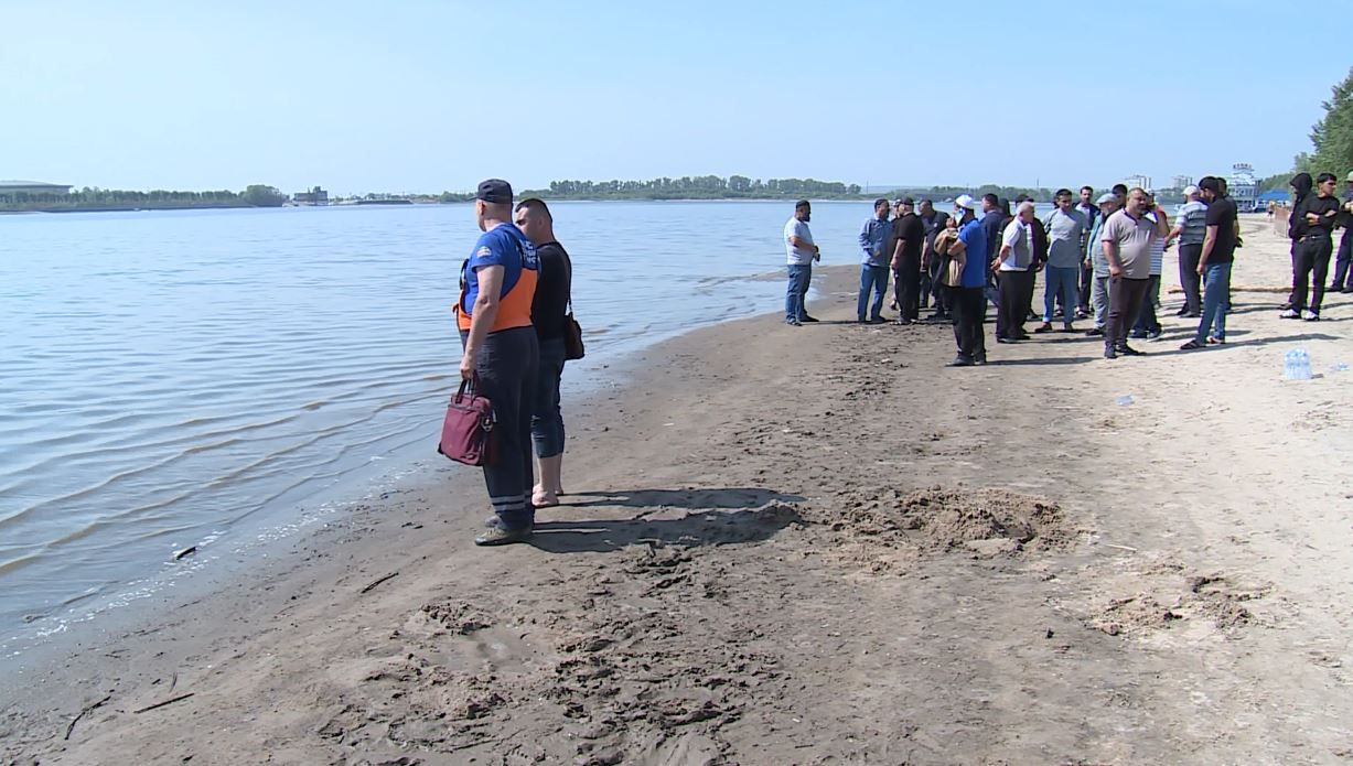 Люди продолжили купаться в Казанке, несмотря на то, что там утонул выпускник