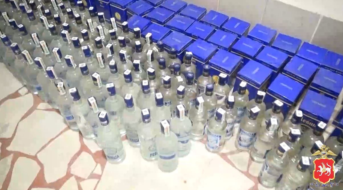 В Татарстане изъяли более 3 тыс. литров паленого алкоголя