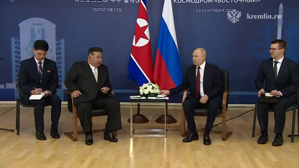 На космодроме Восточный начались переговоры Путина и Ким Чен Ына