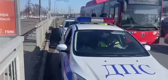 В Казани задержали лишенного прав водителя за рулем иномарки