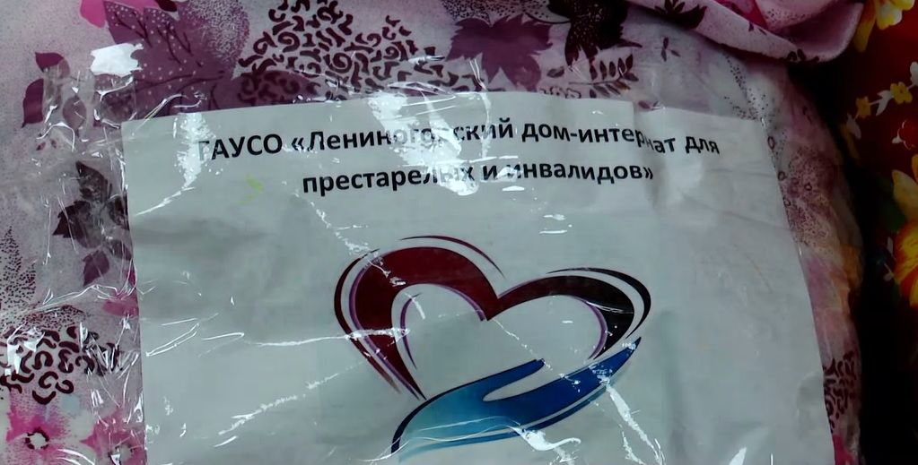 Мы помогаем ребятам!: в Лениногорске пенсионеры шьют подушки для бойцов СВО