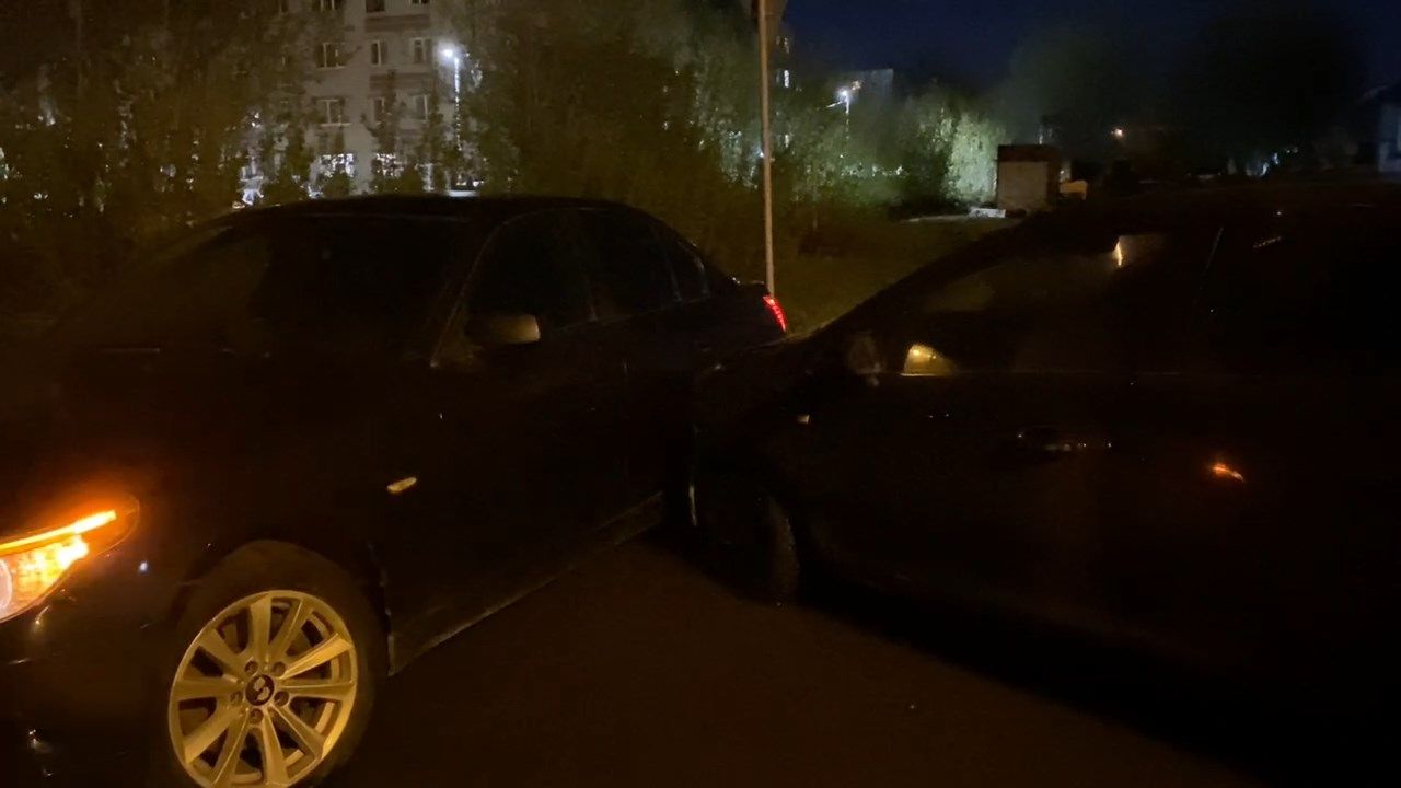 Три машины столкнулись из-за неисправной фары на улице Химиков
