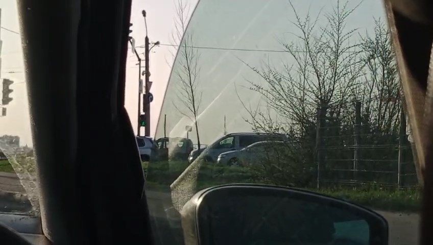 Поломка светофора на Кировской дамбе в Казани вызвала большие пробки