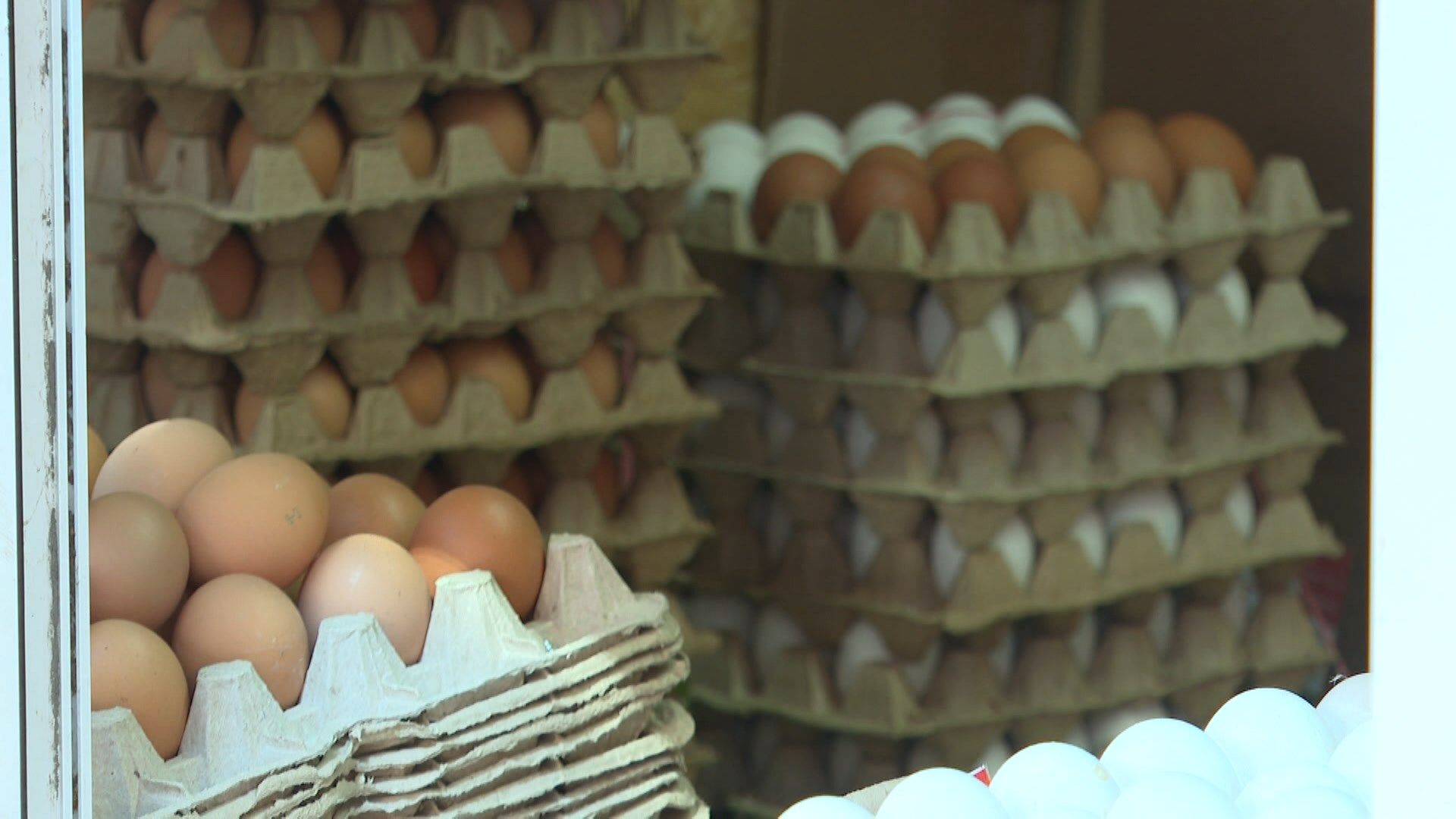 Казанцы активно скупают яйца и пасхальные украшения к празднику