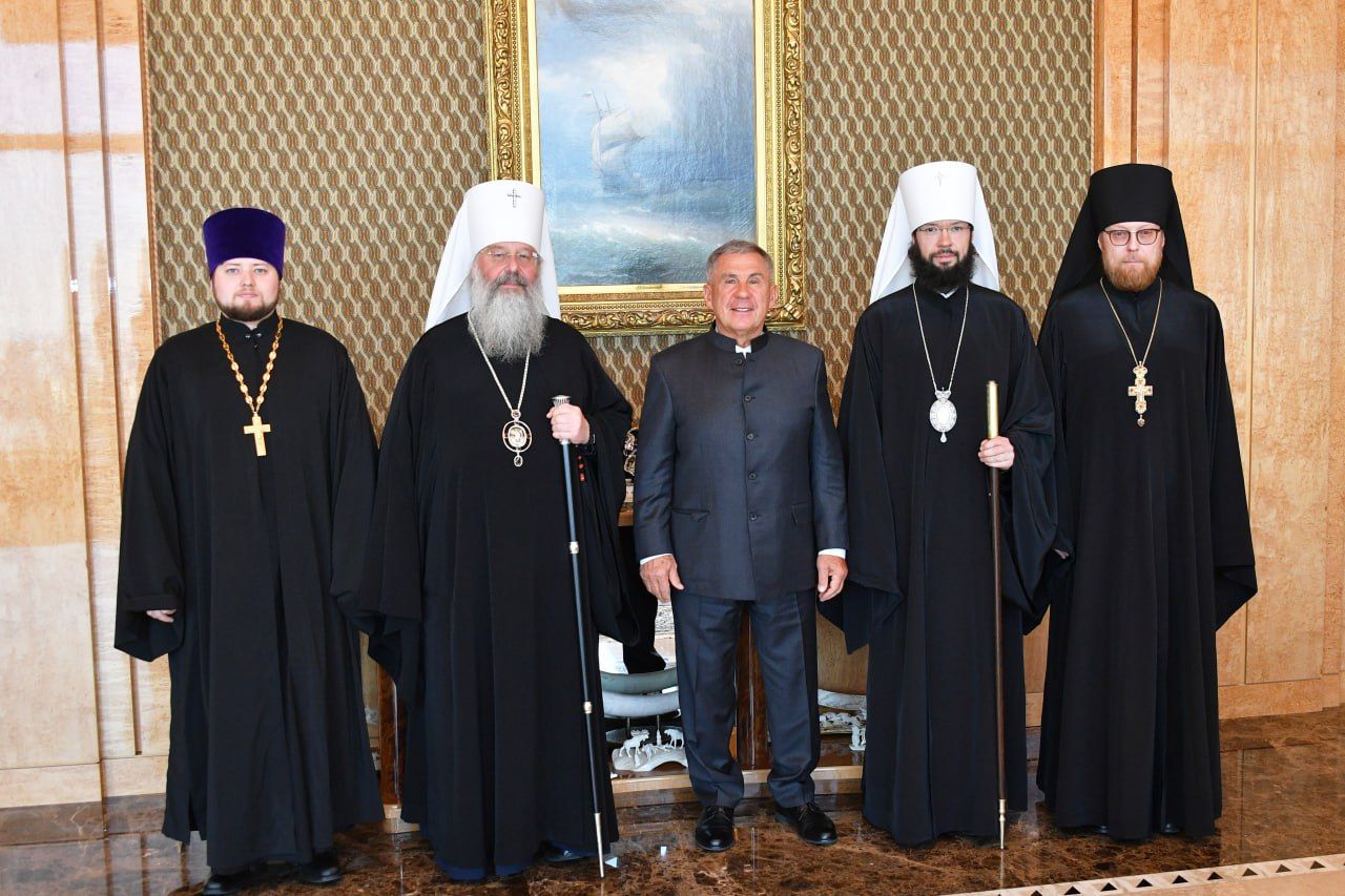 Минниханов провел встречу с делегацией Русской православной церкви в Казани