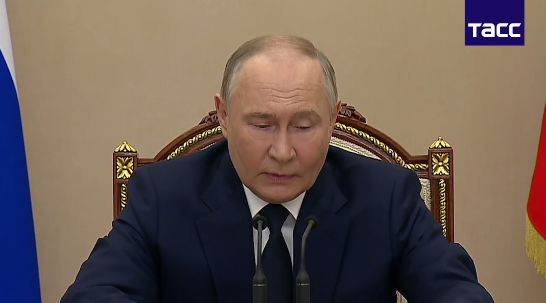 Путин: Нужно добиться оптимального соотношения в выпуске пушек и масла