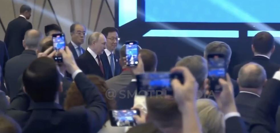 Президент РФ приехал на церемонию открытия российско-китайского ЭКСПО в Харбине