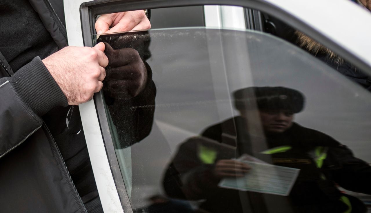 В Госдуму внесен законопроект об отмене штрафов за тонировку боковых стекол автомобилей