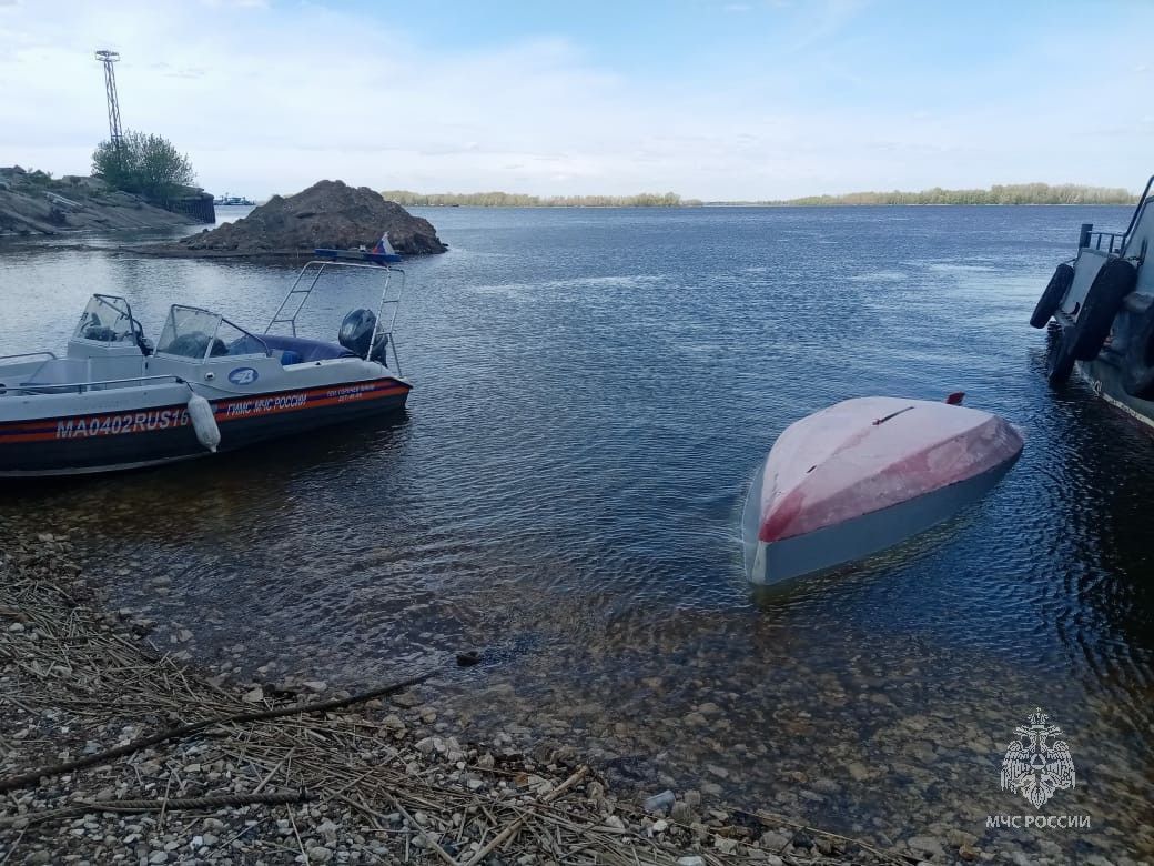 На Каме в Татарстане спасены два человека с перевернувшегося парусника