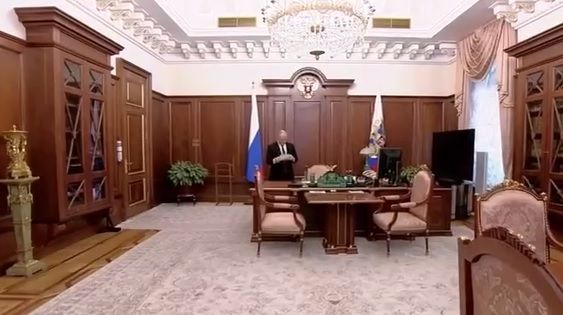 Президент России отправился на инаугурацию из своего кабинета в Кремле