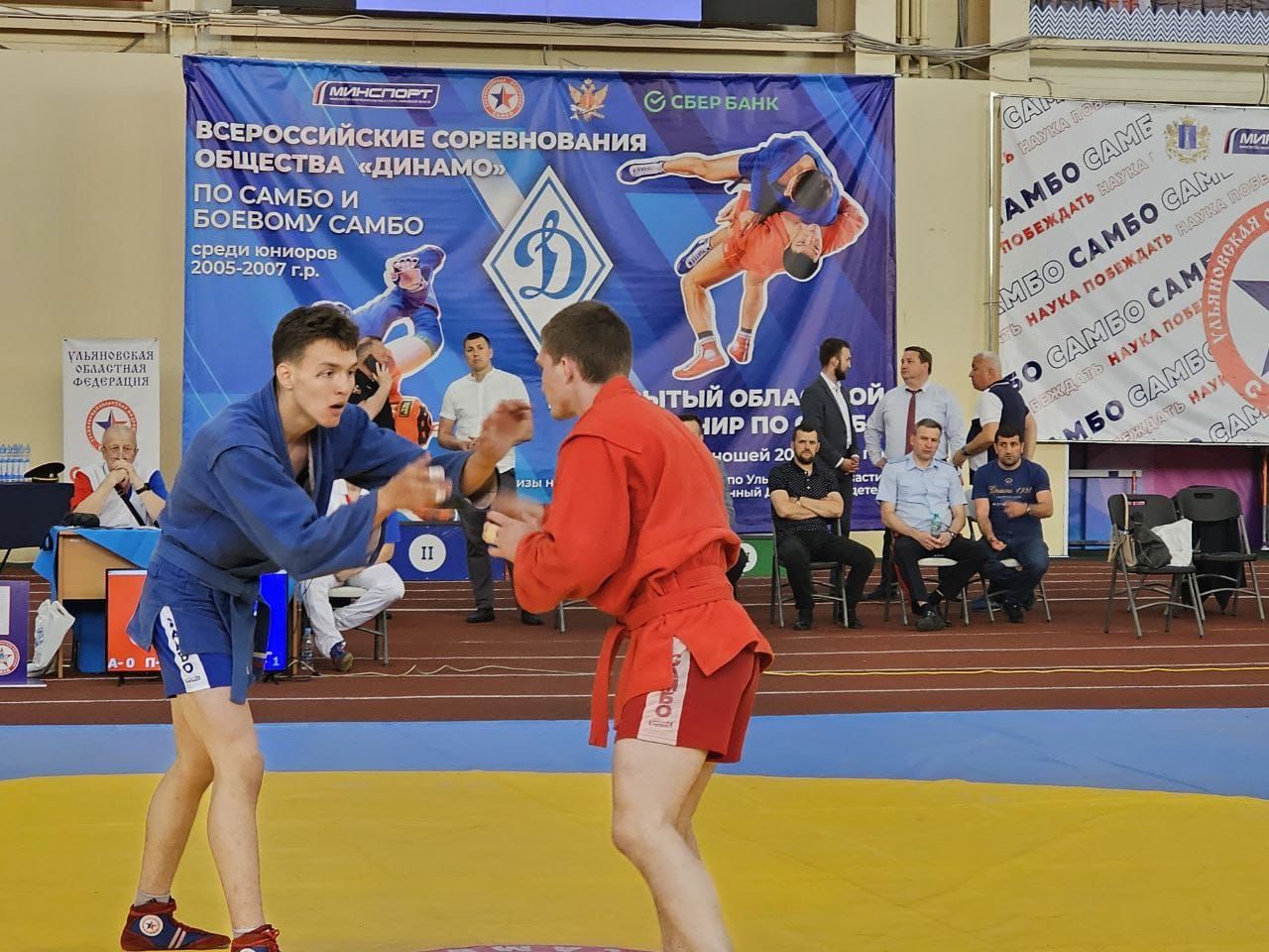 Самбисты Динамо РТ завоевали 8 медалей