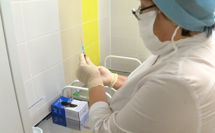 В Татарстан доставили вторую партию вакцины против гриппа для взрослых