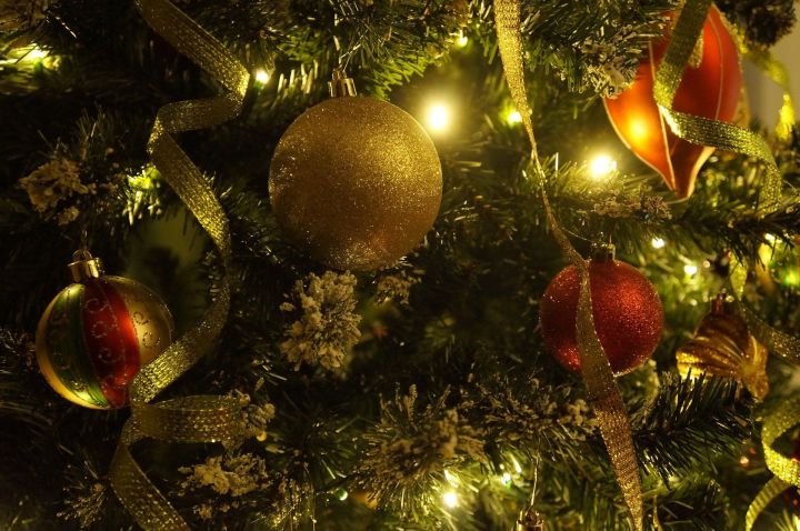 В Татарстане не планируют отмену новогодних елок в детсадах и школах