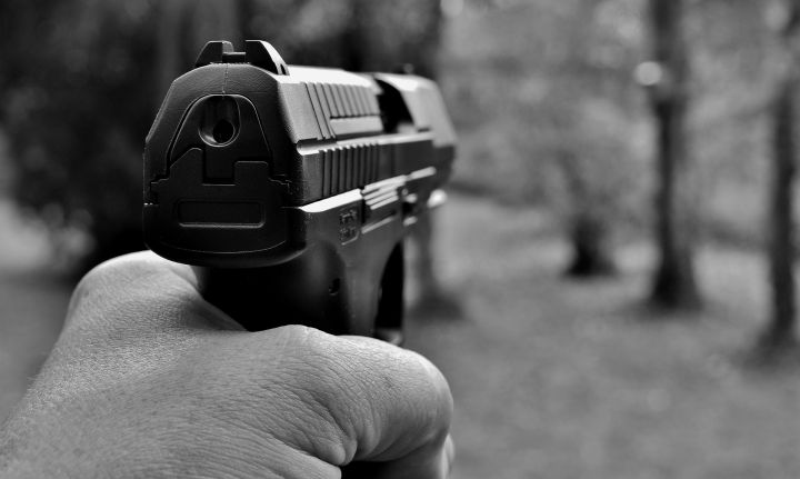 В Буинске пьяный мужчина несколько раз выстрелил в собутыльника из пневматического пистолета