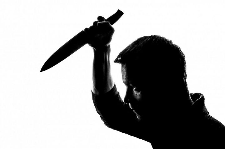 Житель Заинска подозревается в нанесении ножевого ранения из-за ревности