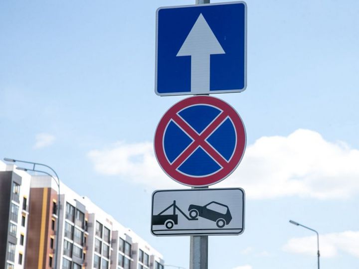 В Казани за неделю заменили и отремонтировали 134 дорожных знаков, поврежденных вандалами