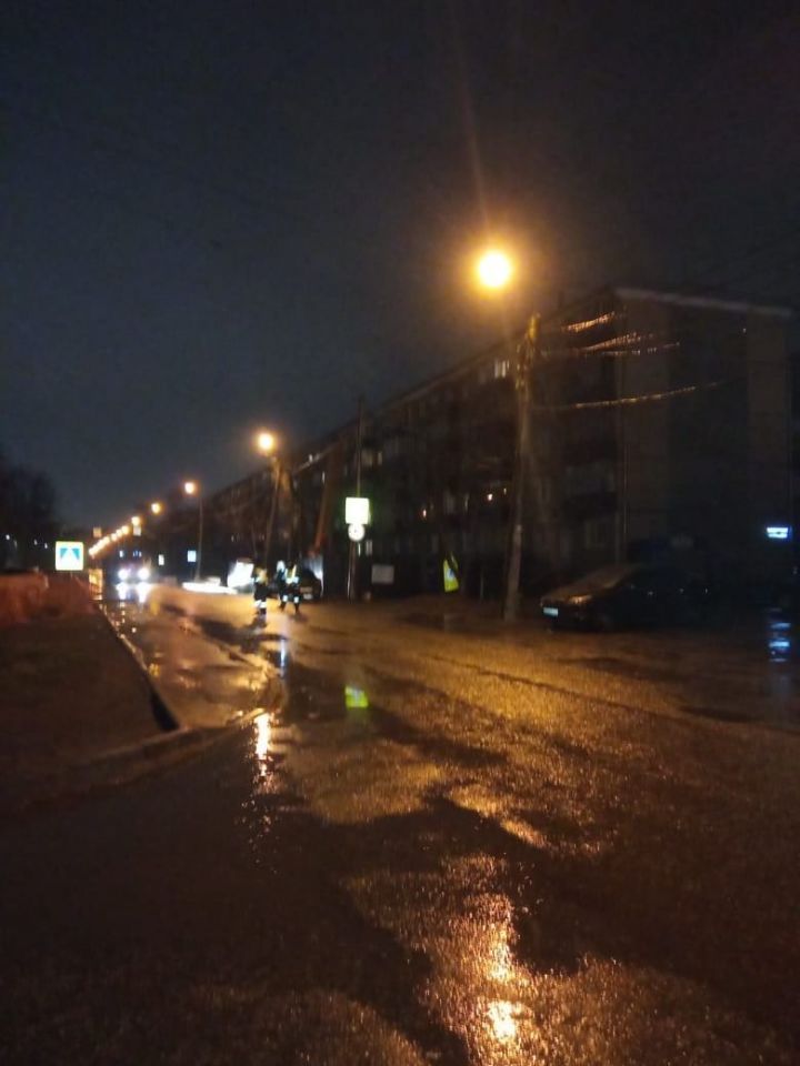 В Казани из подземного газопровода произошла утечка газа – эвакуировали 50 человек