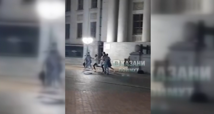 В Казани на улице Баумана произошла массовая драка
