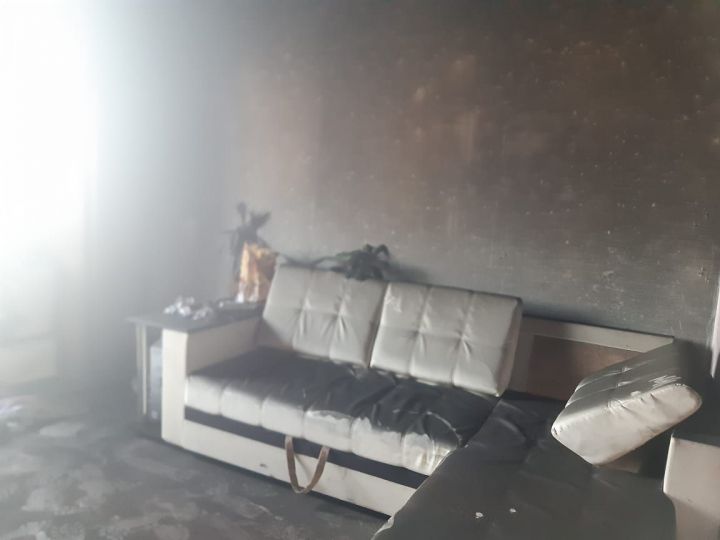 В Казани на улице Ломжинская произошло возгорание квартиры