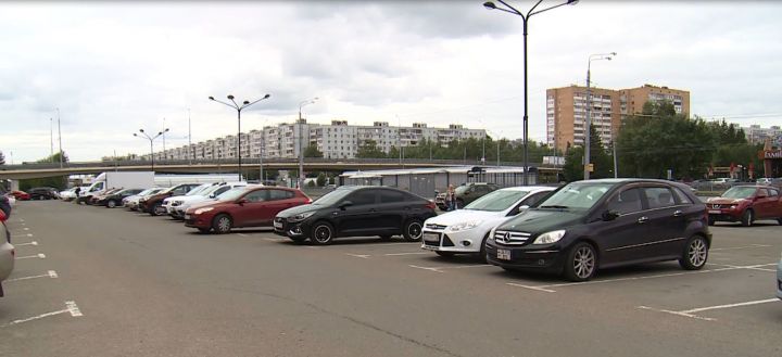 Казанские парковки после 18.00 станут бесплатными