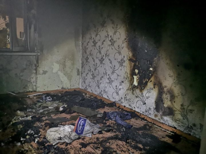 В Набережных Челнах из-за пожара в многоэтажном доме эвакуировали 20 человек